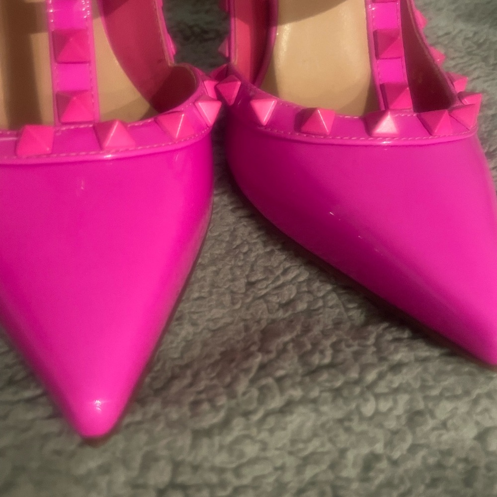 COPY - Barbie hot pink Rockstud Ankle Strap Patent-Leather Pumps - Picture 3 of 10